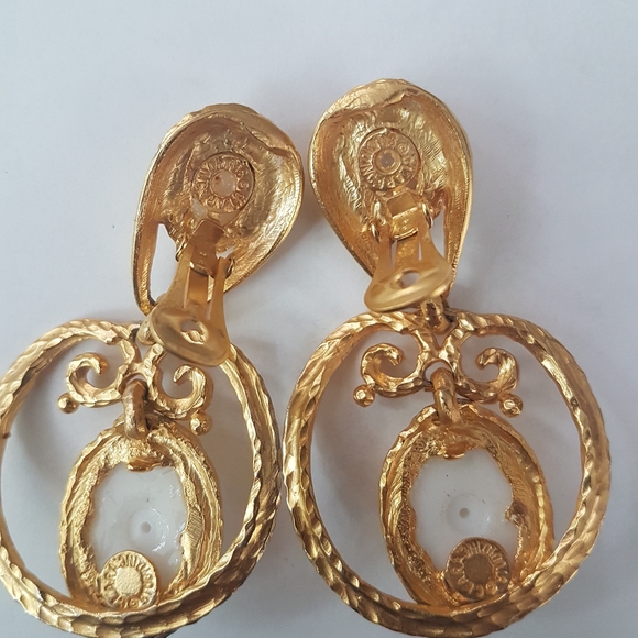 Earrings - Picture 6 of 6